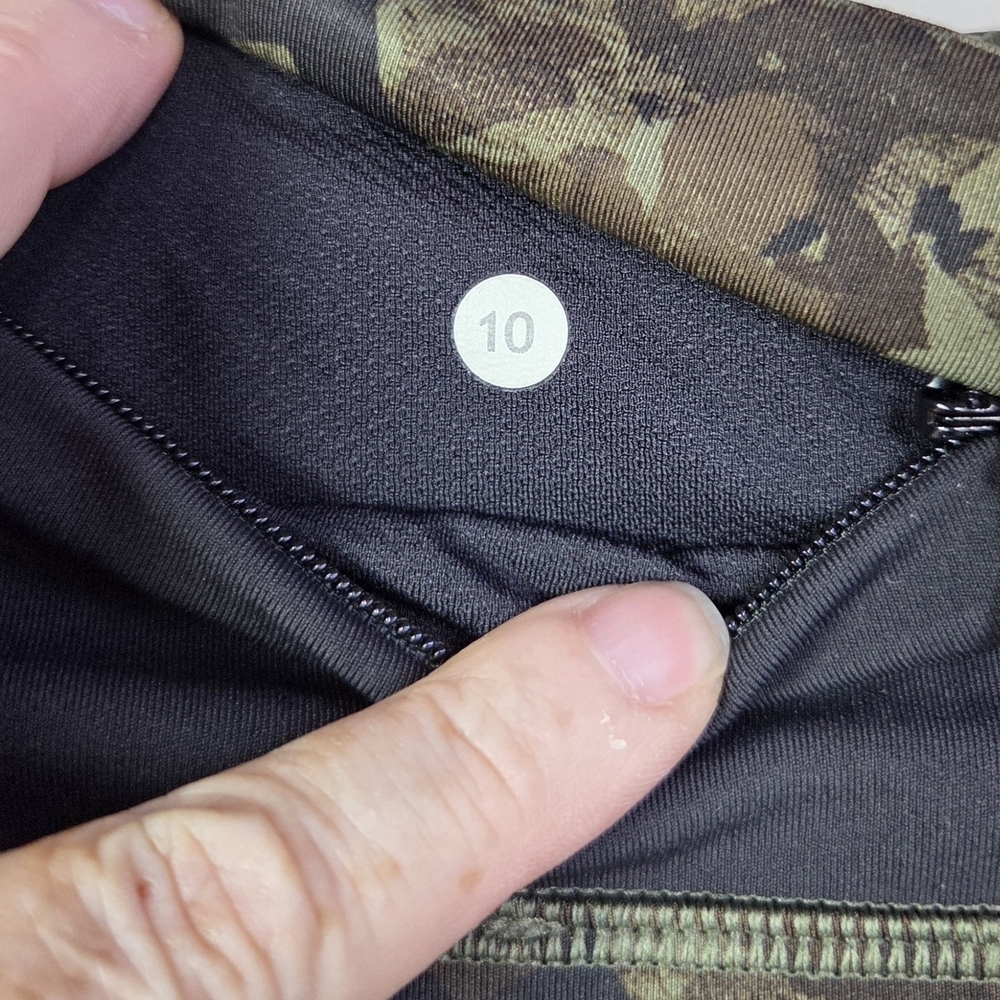 Lululemon Athletica Green Camouflage Leggings - Picture 5 of 6
